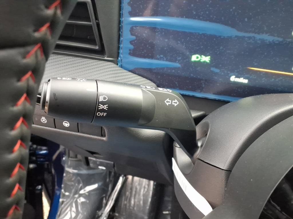 New 2026 Nissan Kicks SR image 20