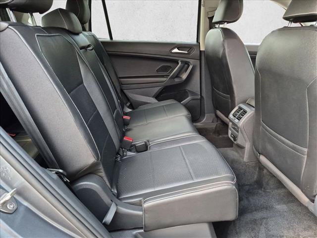 Used 2021 Volkswagen Tiguan SE w/ Panoramic Sunroof Package AWD/4WD image 21