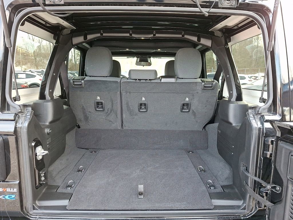 Used 2025 Jeep Wrangler Unlimited Sport S 4xe image 31