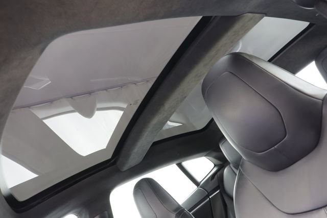Used 2015 Tesla Model S 85D image 14
