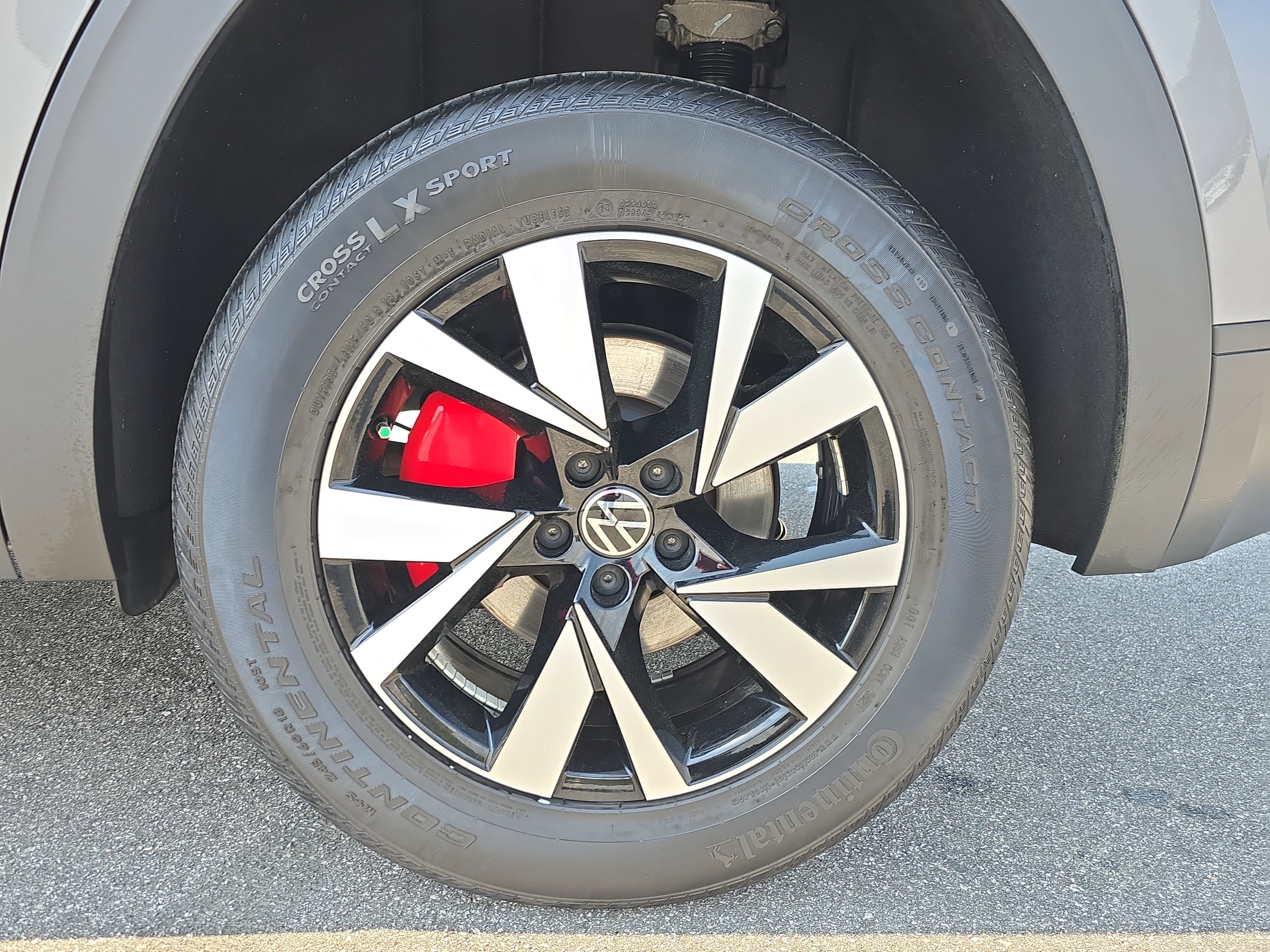 Used 2022 Volkswagen Atlas Cross Sport SE image 29