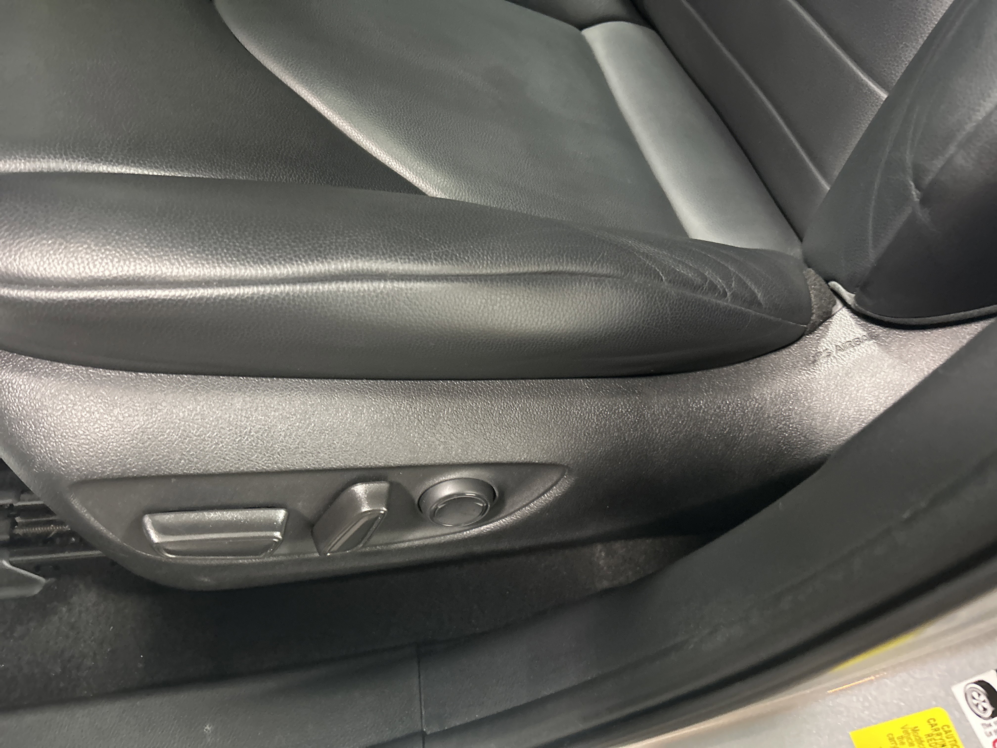 Used 2023 Toyota Highlander XLE image 15