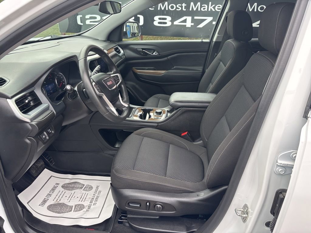 Used 2023 GMC Acadia SLE w/ Driver Convenience Package image 11