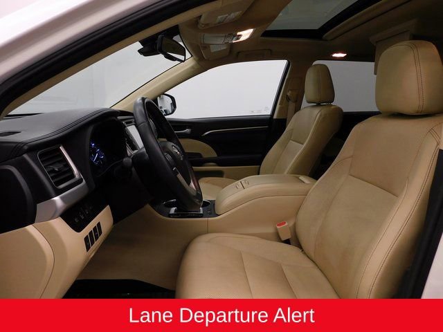 Used 2015 Toyota Highlander Limited image 22