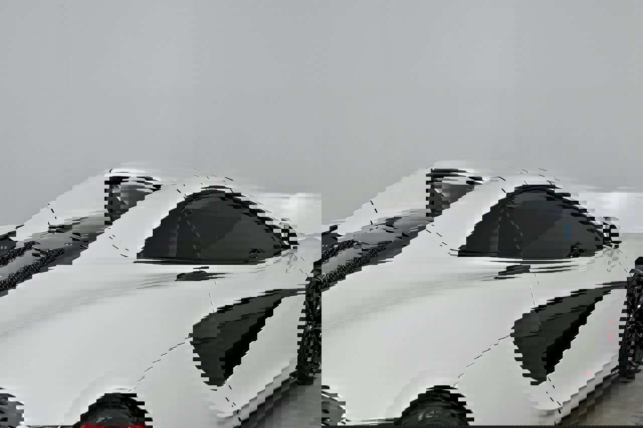 Used 2020 McLaren 570S Spider image 16