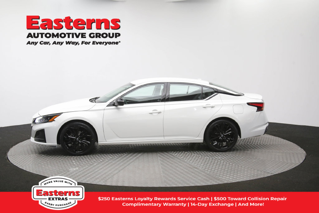 Used 2024 Nissan Altima 2.5 SR FWD image 56