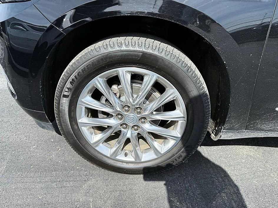 Used 2020 Buick Enclave Essence w/ Sound and Sites Package image 9