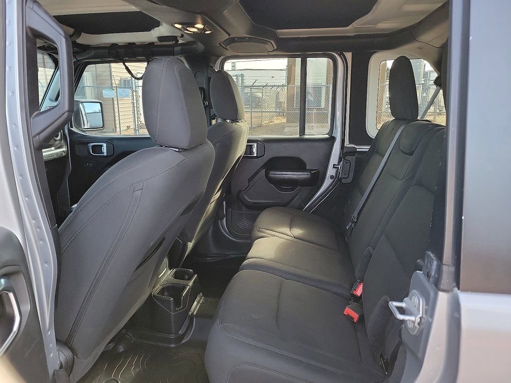 Used 2020 Jeep Wrangler Unlimited Sport image 9