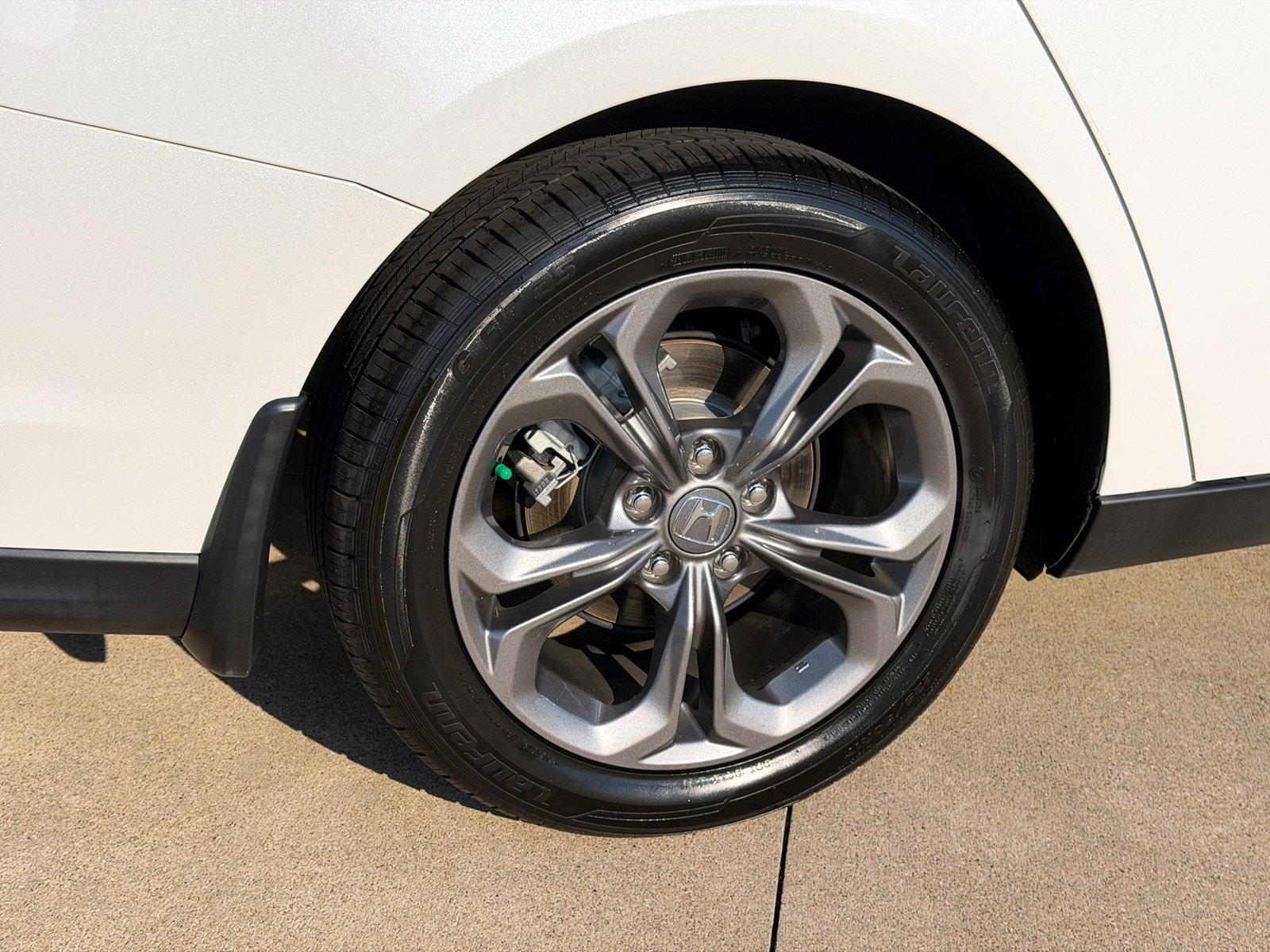 Certified 2023 Honda Accord EX image 8
