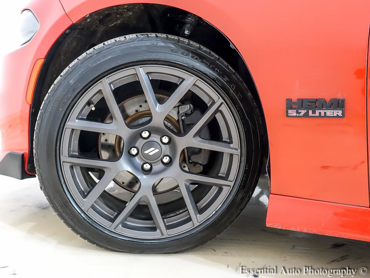 Used 2017 Dodge Charger R/T RWD image 12