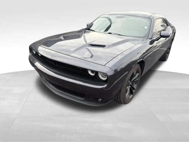 Used 2018 Dodge Challenger R/T w/ Driver Convenience Group RWD image 3
