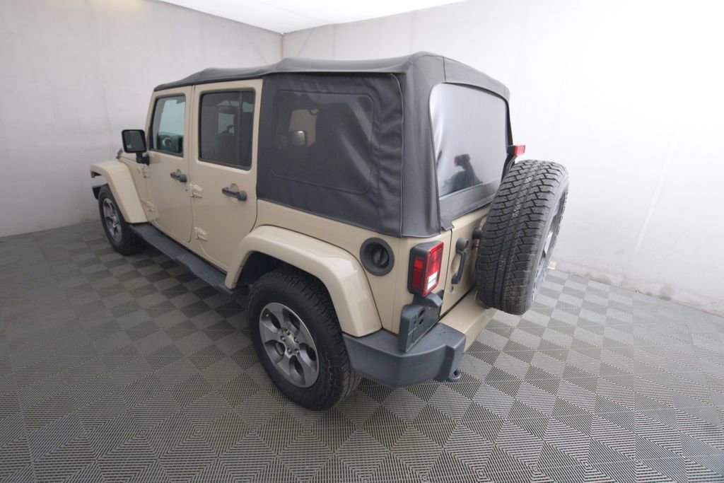 Used 2016 Jeep Wrangler Unlimited Sahara image 7