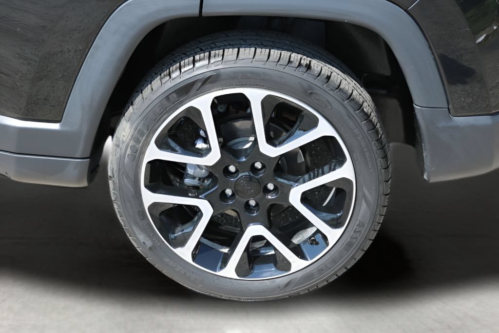 Used 2019 Jeep Compass Limited AWD/4WD image 9