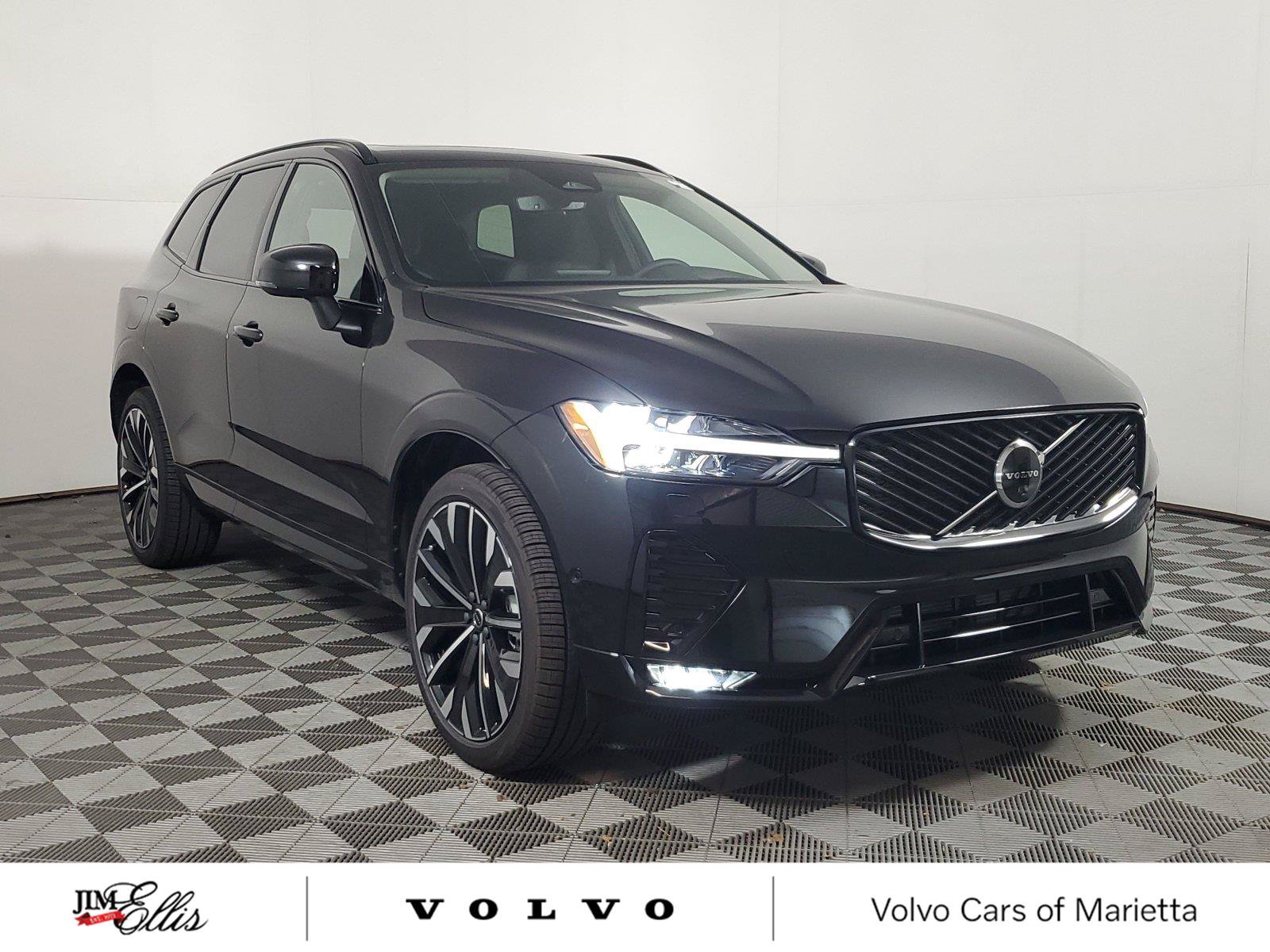 New 2027 Volvo XC60 B5 Ultra AWD/4WD image 1