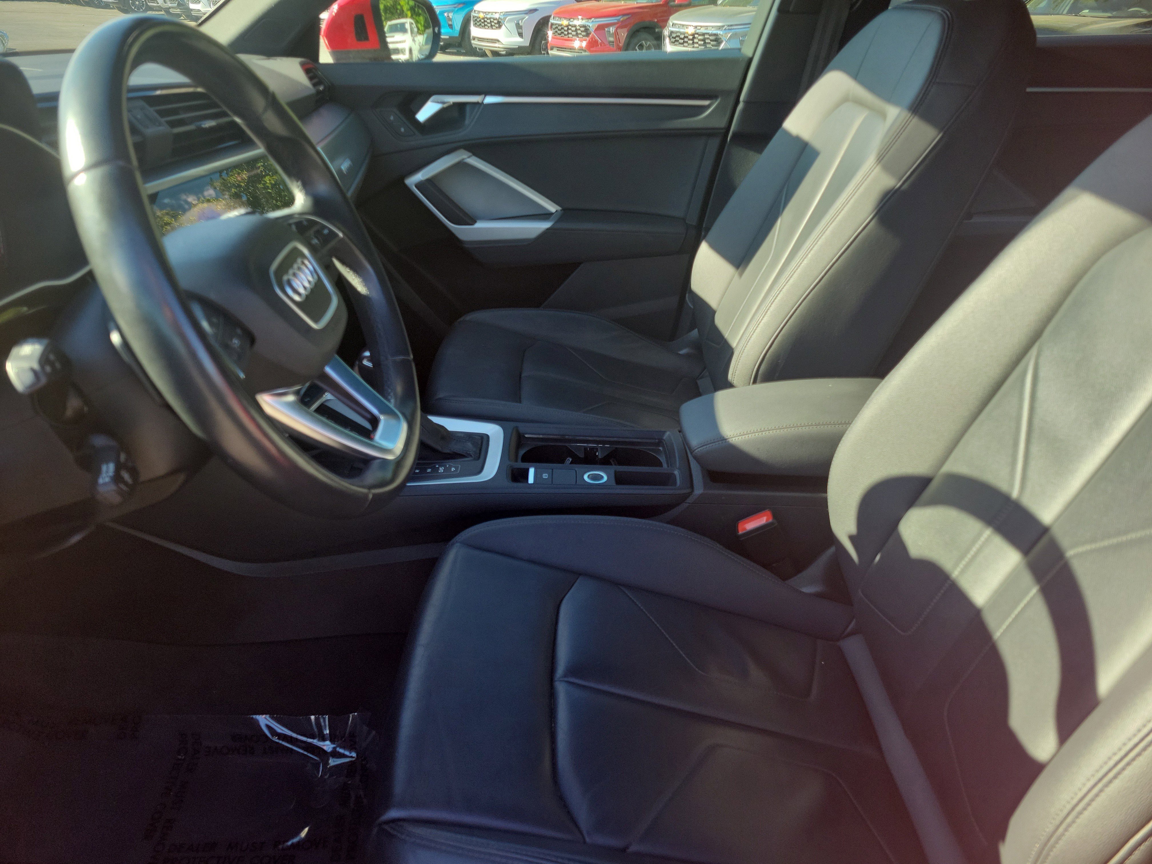 Used 2024 Audi Q3 2.0T Premium image 26