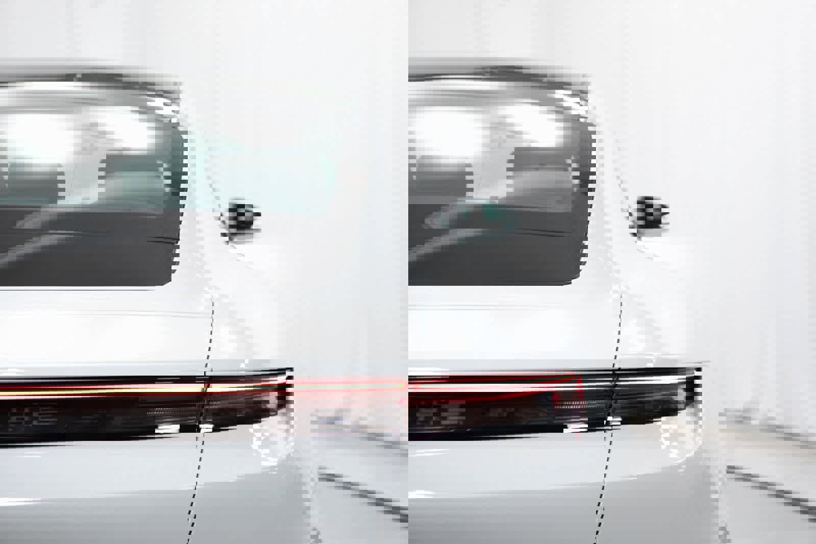 Certified 2025 Porsche Taycan image 37