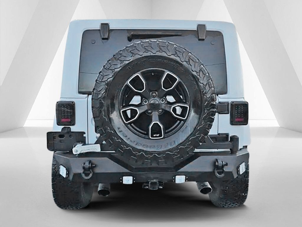 Used 2017 Jeep Wrangler Unlimited Sahara AWD/4WD image 6
