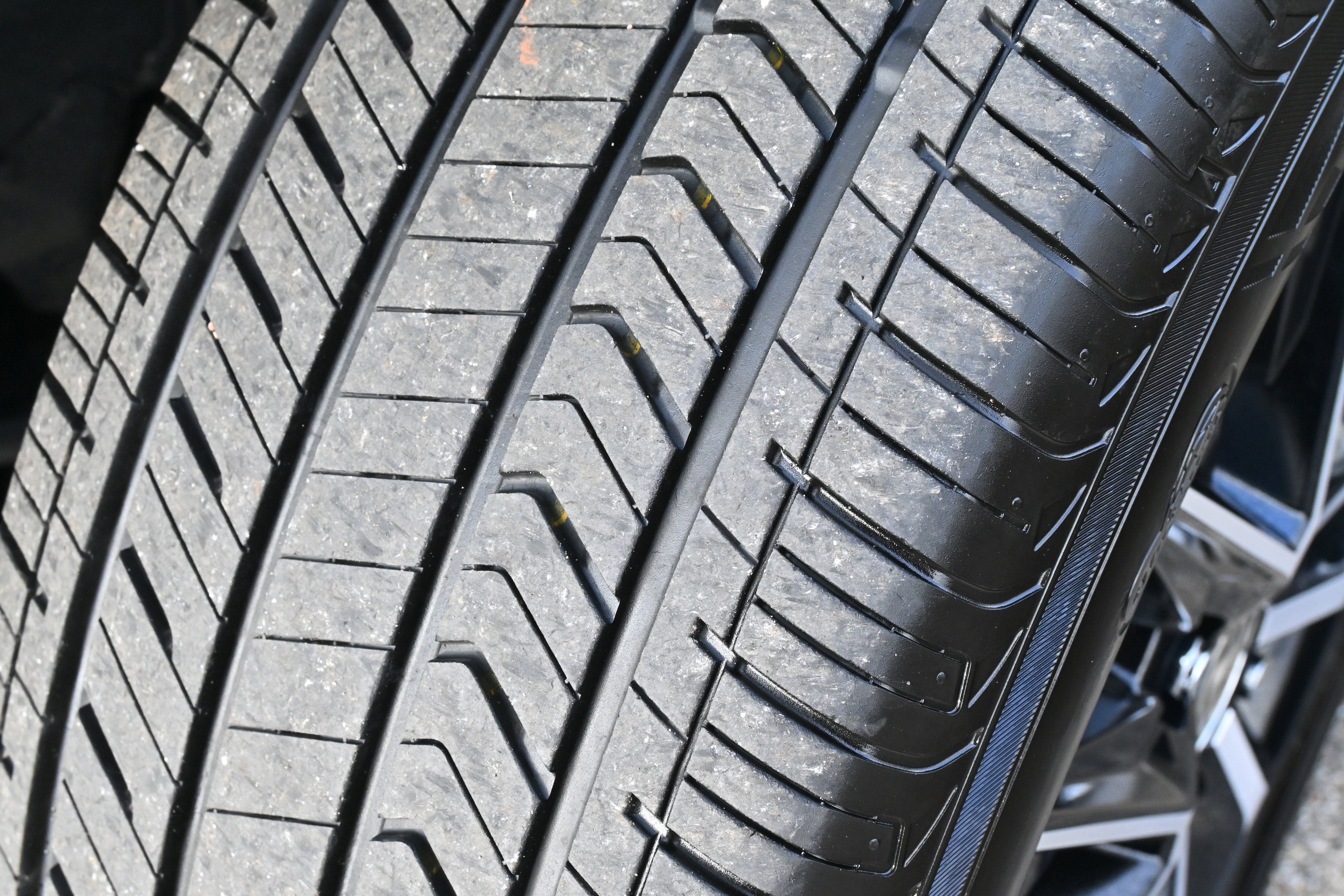 Used 2025 Lexus GX 550 w/ Accessory Package (2T) image 28