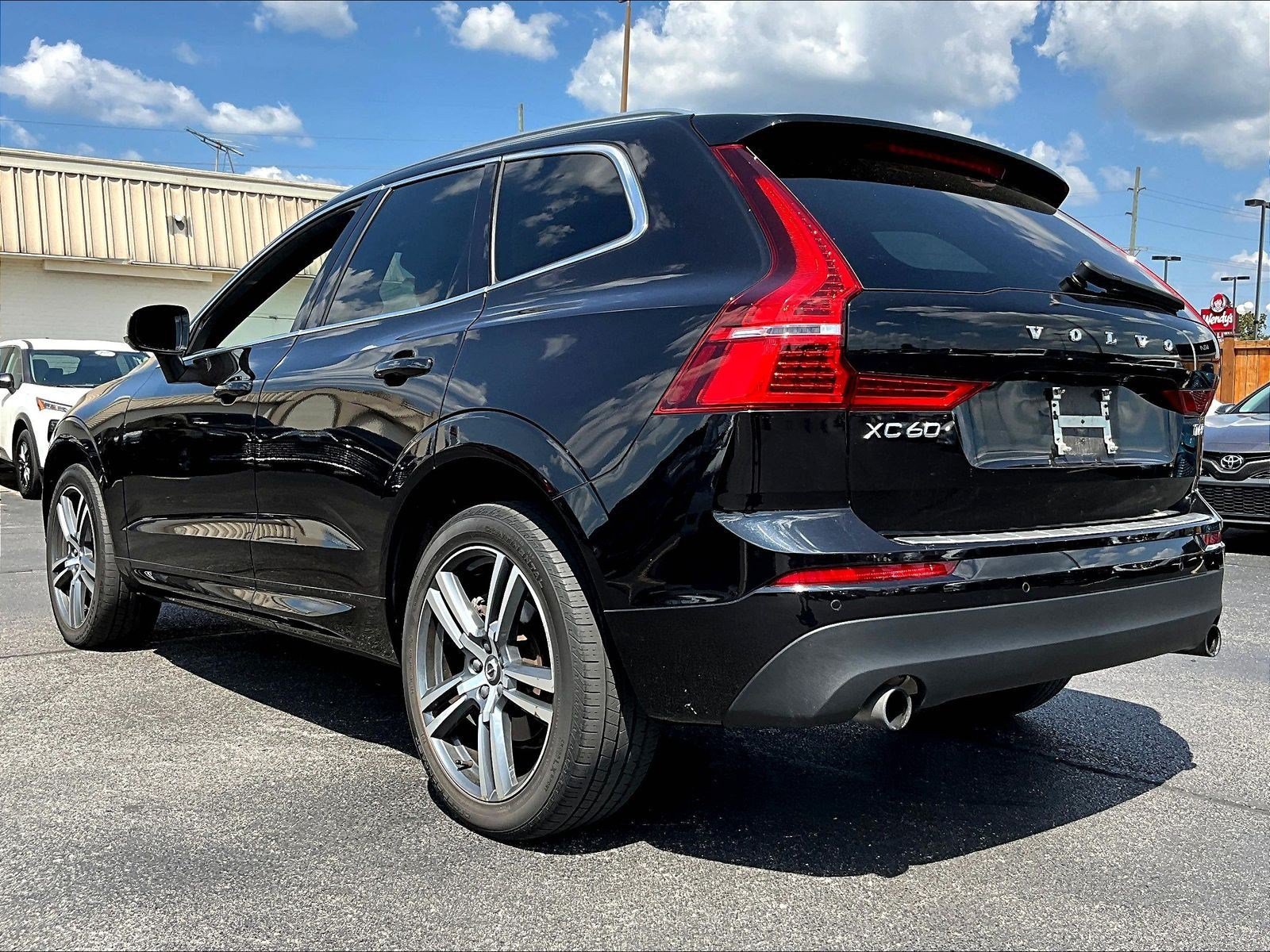 Used 2020 Volvo XC60 T6 Momentum w/ Protection Package Premier AWD/4WD image 4