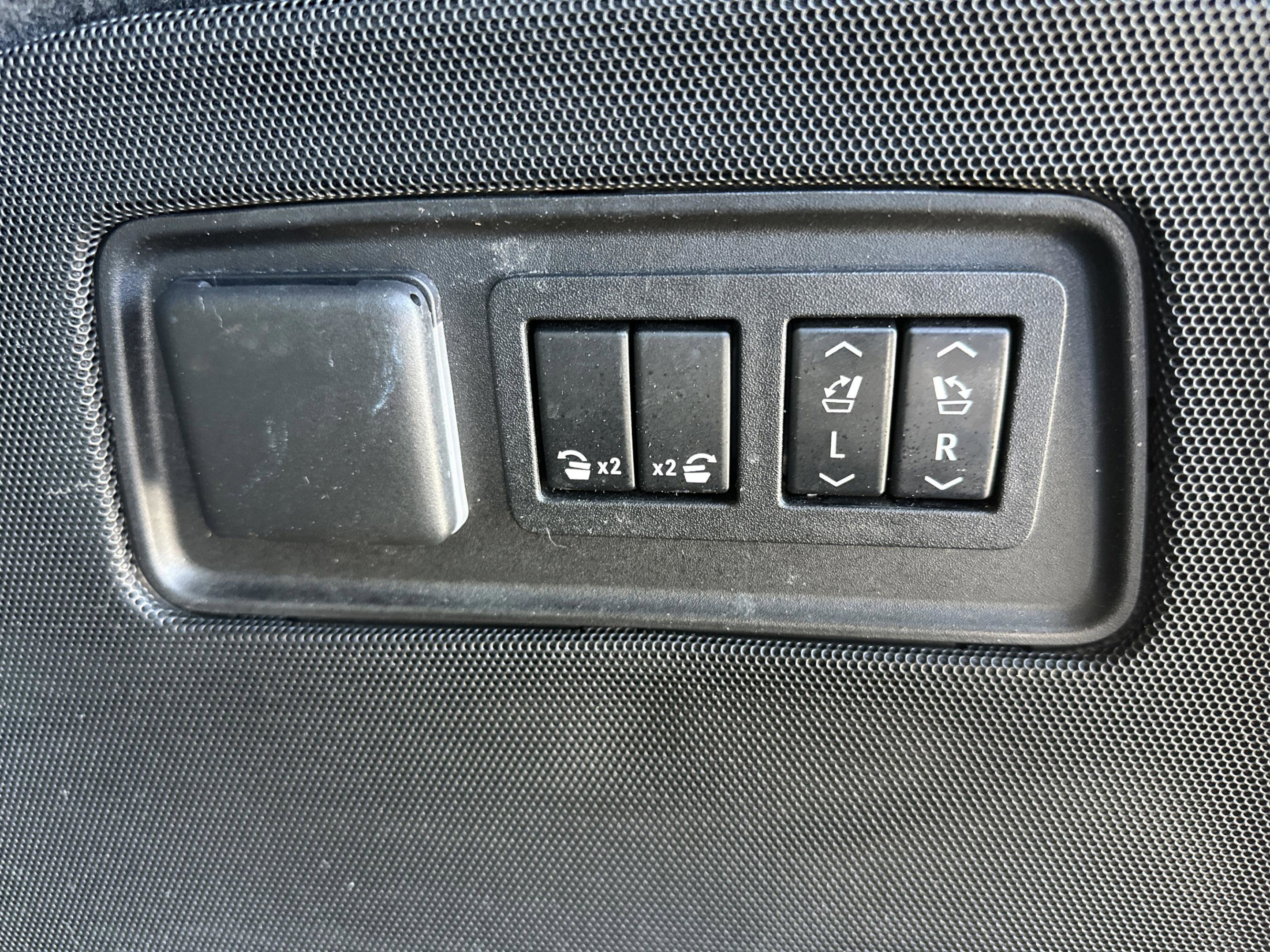 Used 2021 Cadillac Escalade Sport AWD/4WD image 31