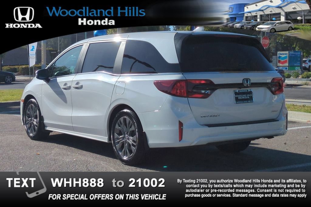 Used 2025 Honda Odyssey Touring image 7