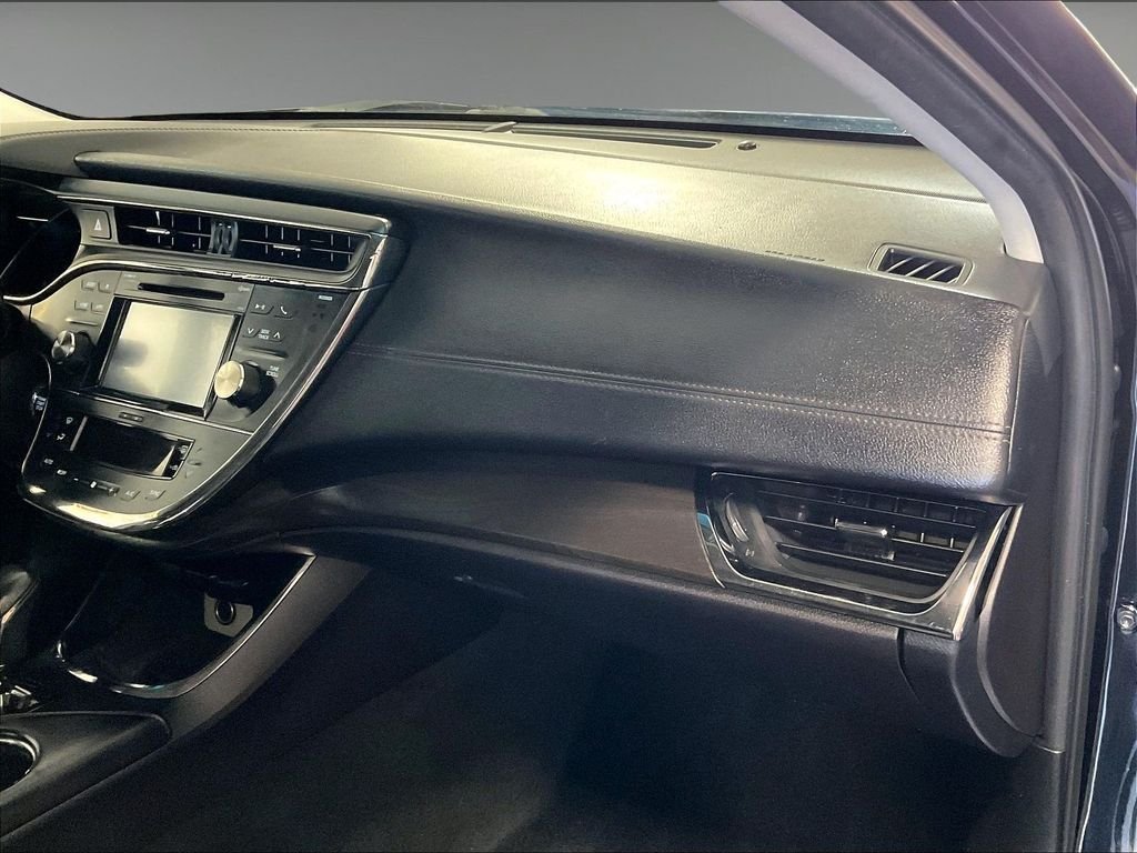 Used 2018 Toyota Avalon XLE FWD image 13