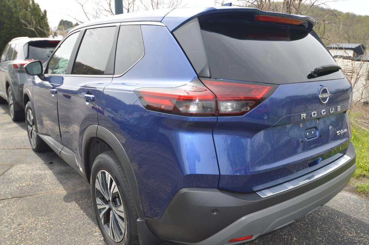 Used 2023 Nissan Rogue SV AWD/4WD image 3