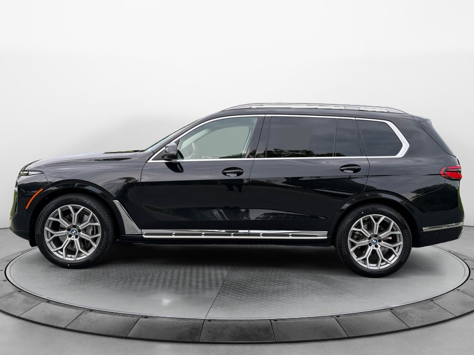 Used 2026 BMW X7 xDrive40i AWD/4WD image 4
