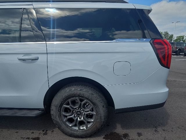 Used 2025 Ford Expedition Max Active AWD/4WD image 18
