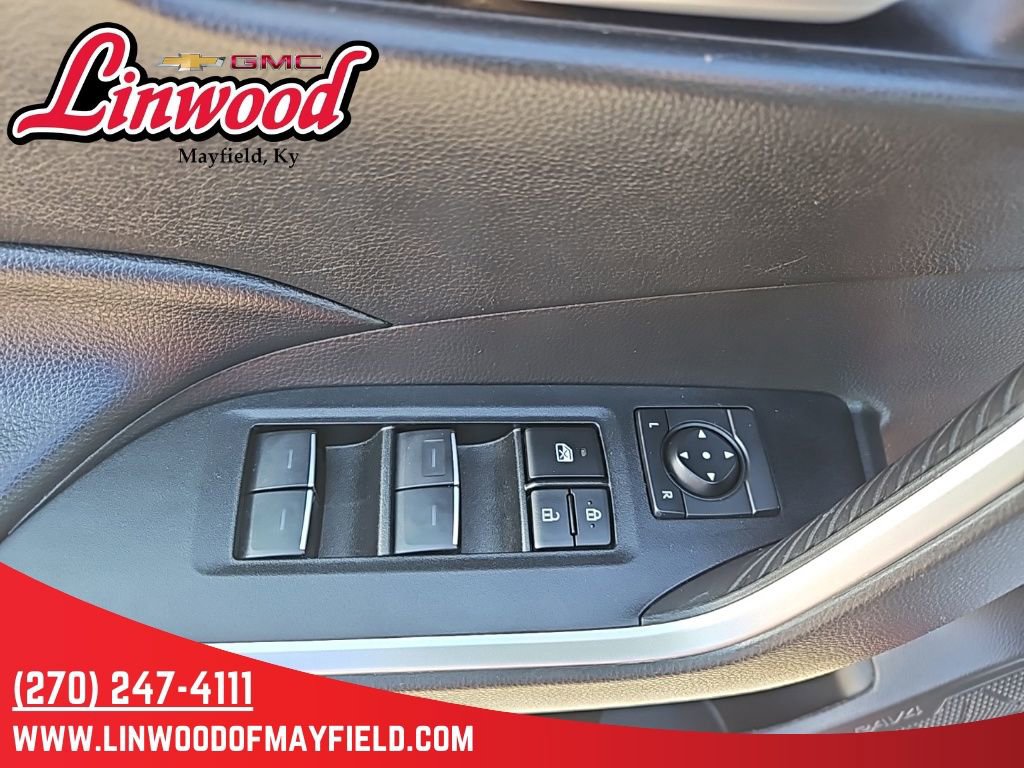 Used 2023 Toyota RAV4 XLE image 16