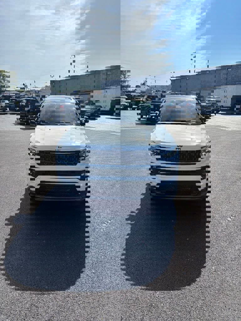 New 2026 Jeep Compass Limited image 2