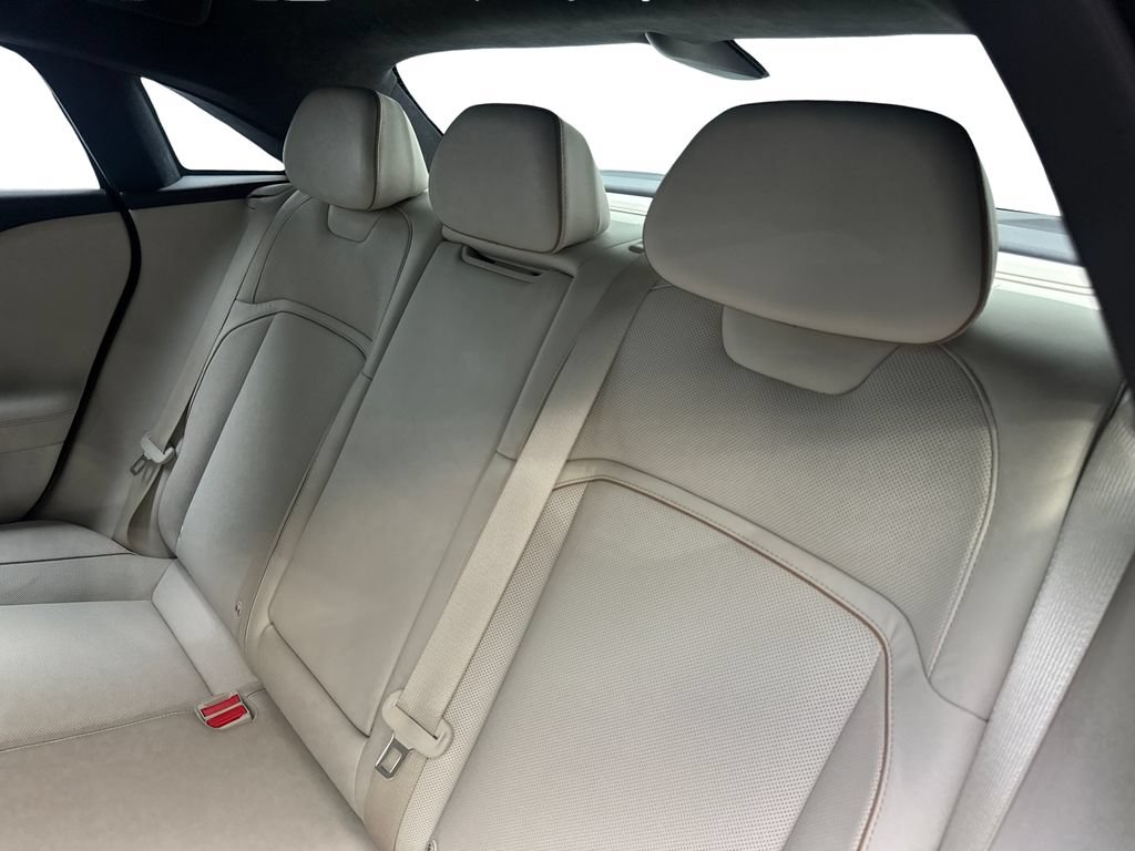 Used 2023 Lucid Air Touring AWD/4WD image 32