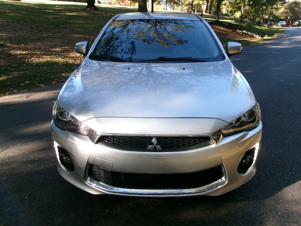 Used 2016 Mitsubishi Lancer ES image 2