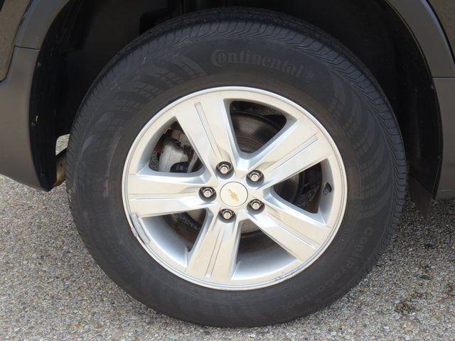 Used 2022 Chevrolet Trax LS w/ Tint and Cruise Package AWD/4WD image 25