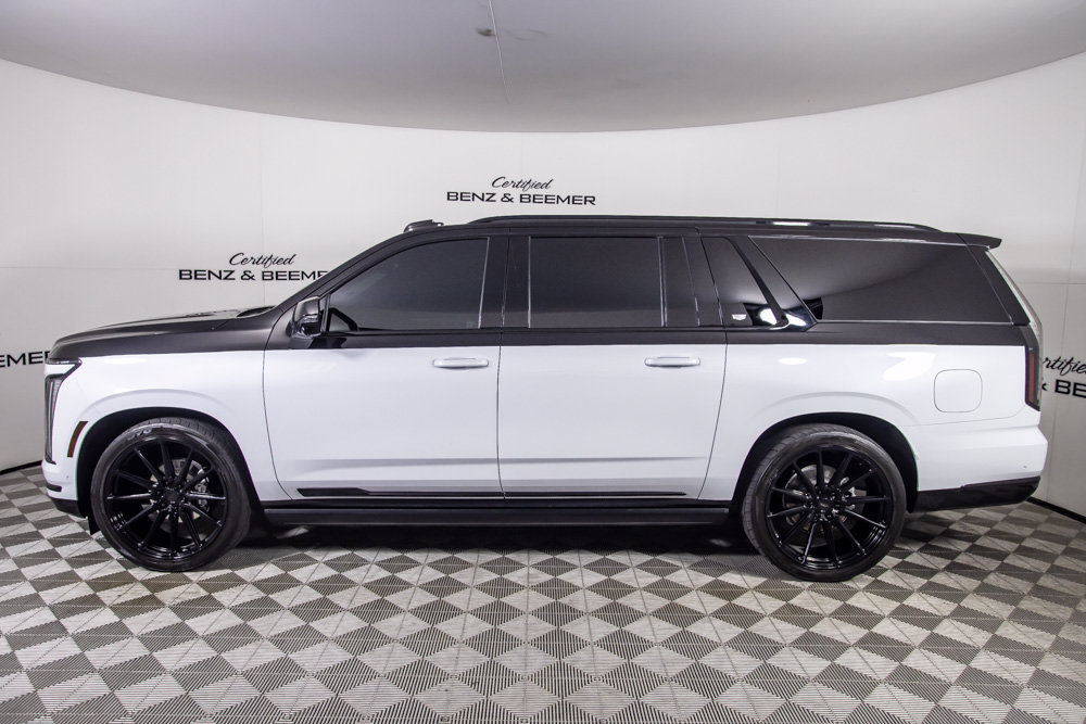 Used 2026 Cadillac Escalade ESV Sport w/ Touring Package AWD/4WD image 11