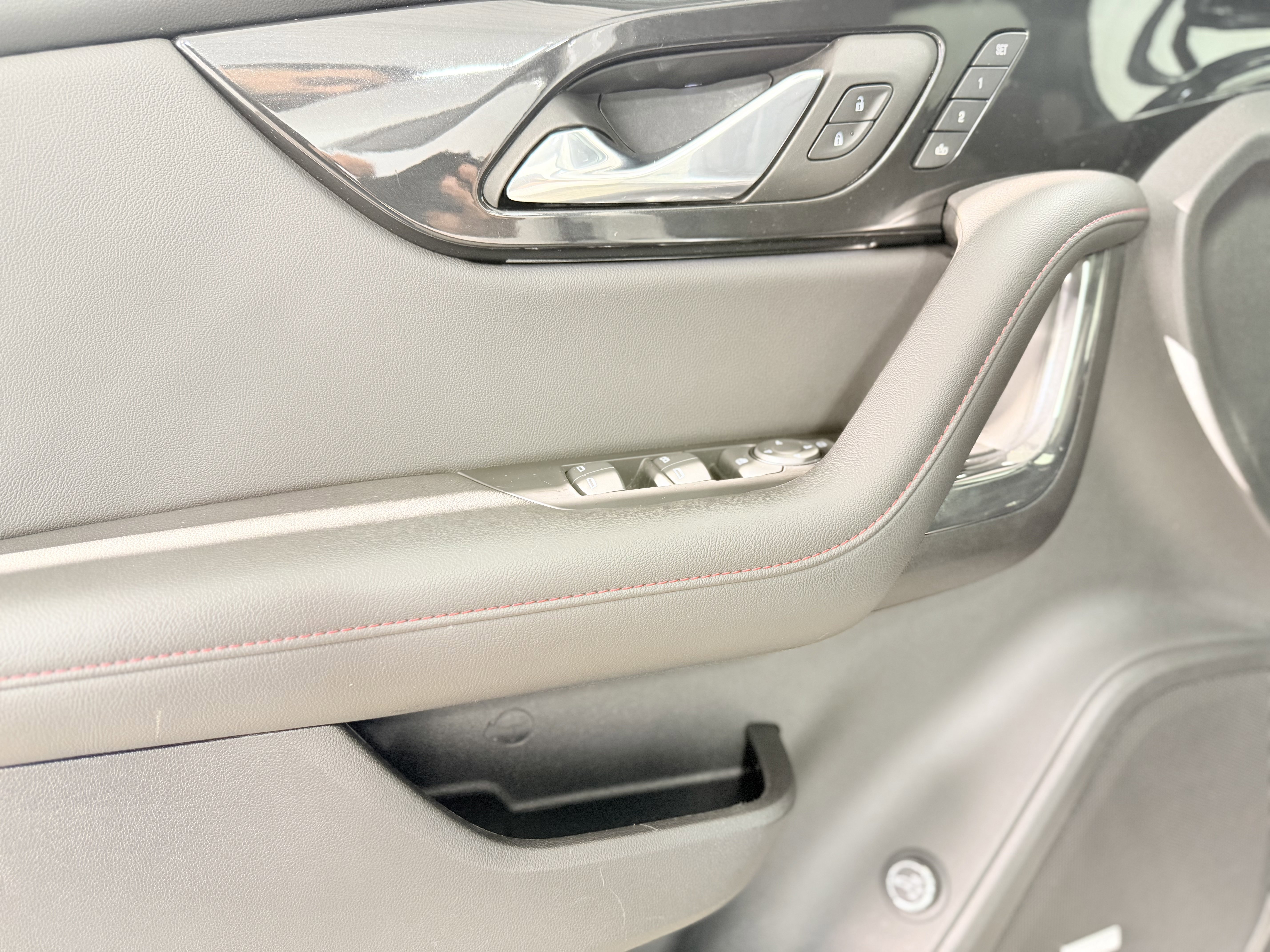 Certified 2023 Chevrolet Blazer RS w/ Driver Confidence II Package image 14