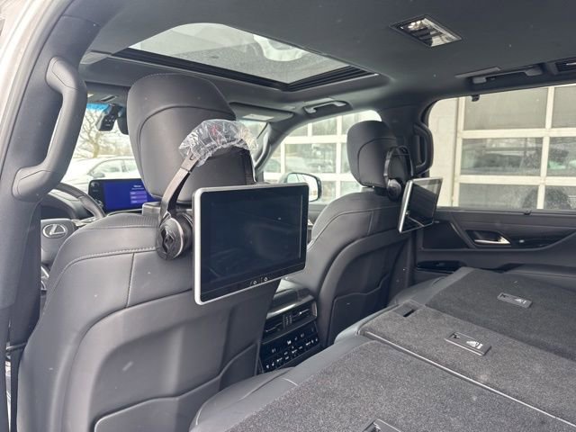 Used 2024 Lexus LX 600 4WD w/ Appearance Package image 19