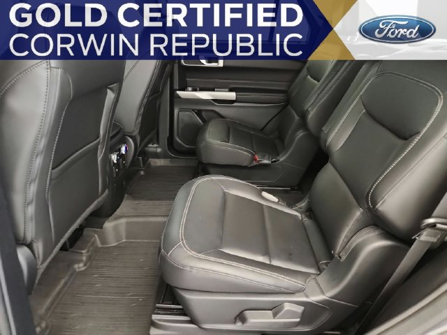 Used 2022 Ford Explorer XLT w/ Equipment Group 202A AWD/4WD image 27