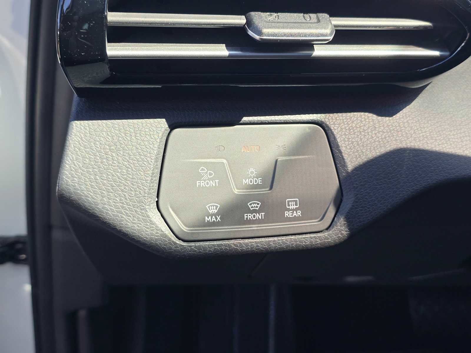 Used 2023 Volkswagen ID.4 Pro S AWD/4WD image 24