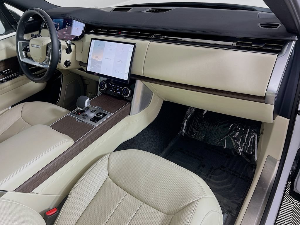 Used 2023 Land Rover Range Rover Long Wheelbase SE AWD/4WD image 32