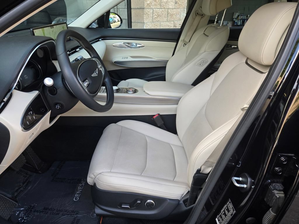 Used 2024 Genesis GV70 2.5T w/ Select Package AWD/4WD image 18
