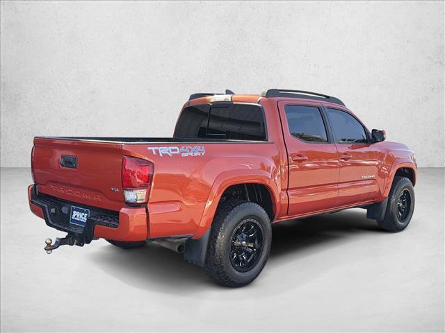Used 2017 Toyota Tacoma TRD Sport w/ Tow Package (A/T) image 5
