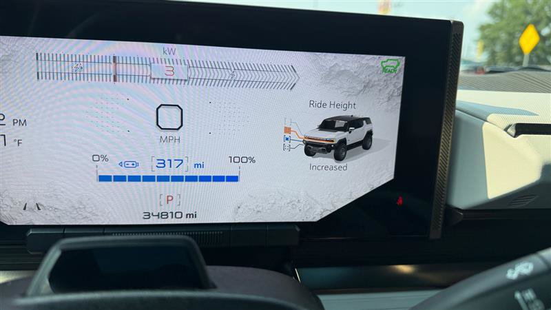 Used 2025 GMC Hummer EV 3X w/ LPO, Illumination Package AWD/4WD image 39