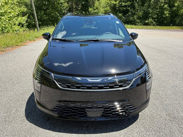 New 2027 Chrysler Pacifica Select FWD image 3