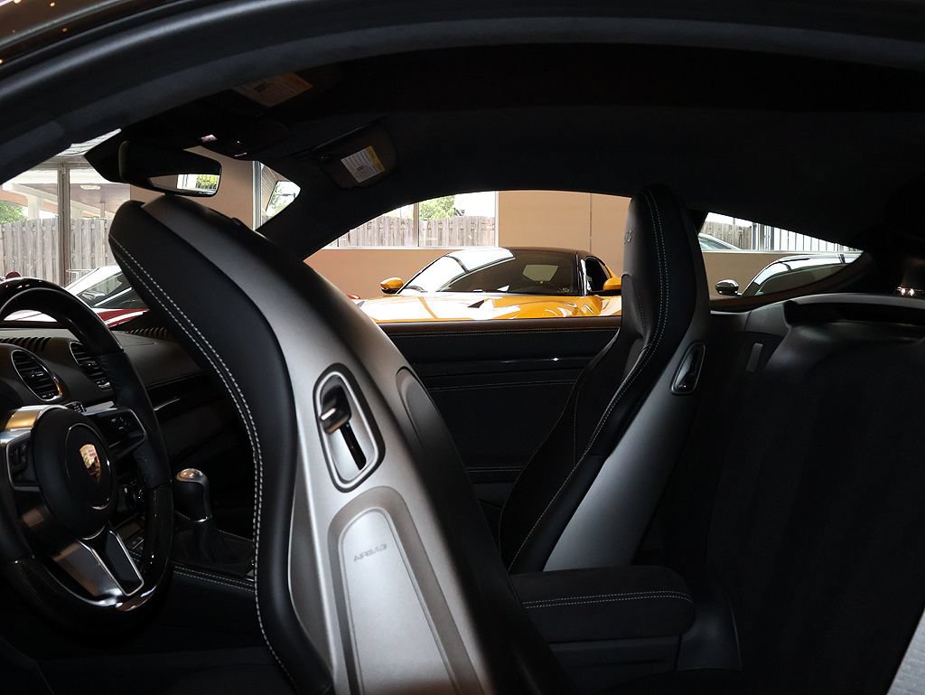 Used 2025 Porsche 718 Cayman GTS RWD image 22