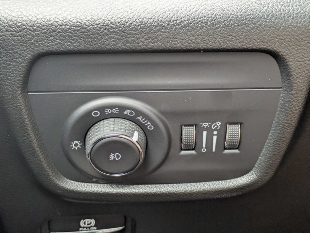 Certified 2025 Jeep Grand Cherokee L Overland AWD/4WD image 27