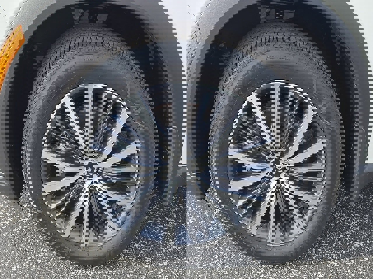 Used 2025 INFINITI QX60 Autograph w/ Cargo Package image 8