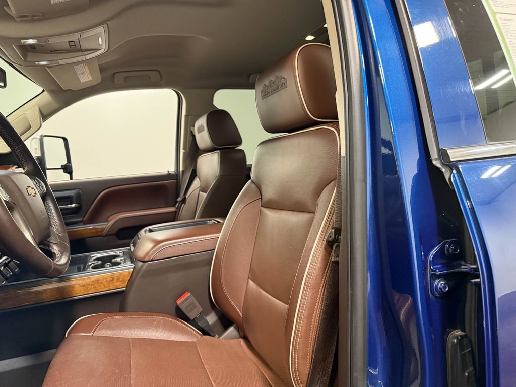 Used 2015 Chevrolet Silverado 2500 High Country w/ Duramax Plus Package image 61