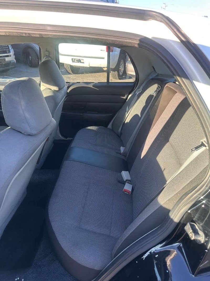 Used 2003 Ford Crown Victoria Police Interceptor RWD image 5