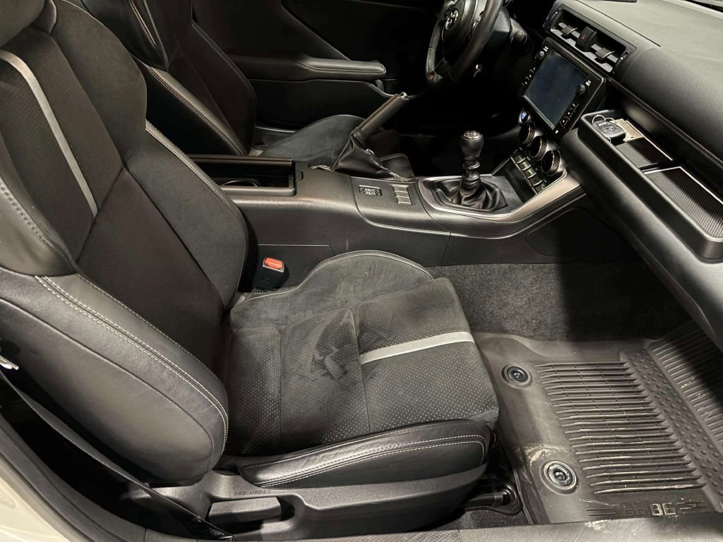 Used 2023 Toyota GR86 Premium image 18